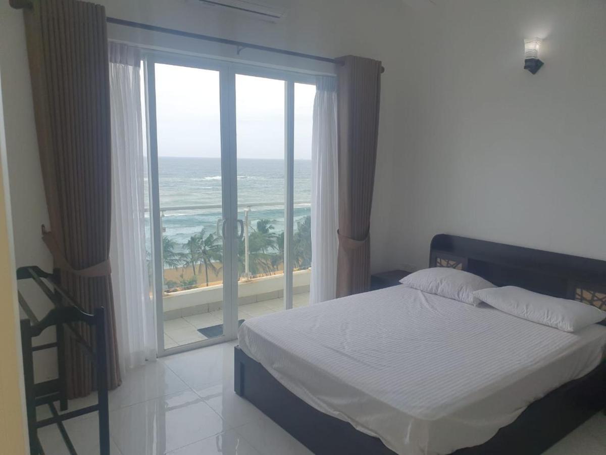 Beach Mount Apartment Dehiwala-Mount Lavinia Esterno foto