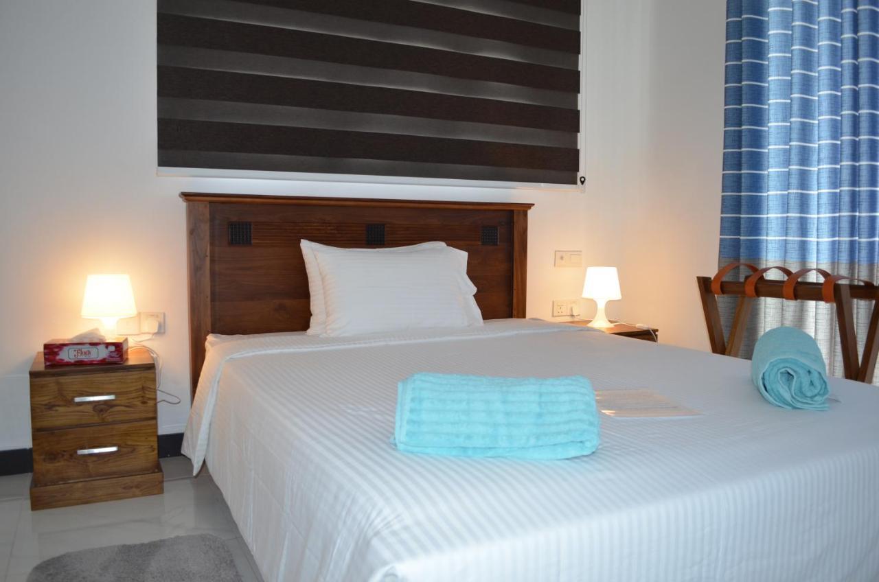 Beach Mount Apartment Dehiwala-Mount Lavinia Esterno foto